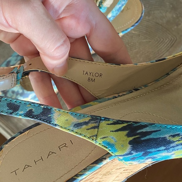 Tahari Taylor Peep Toe Wedges - Picture 8 of 9